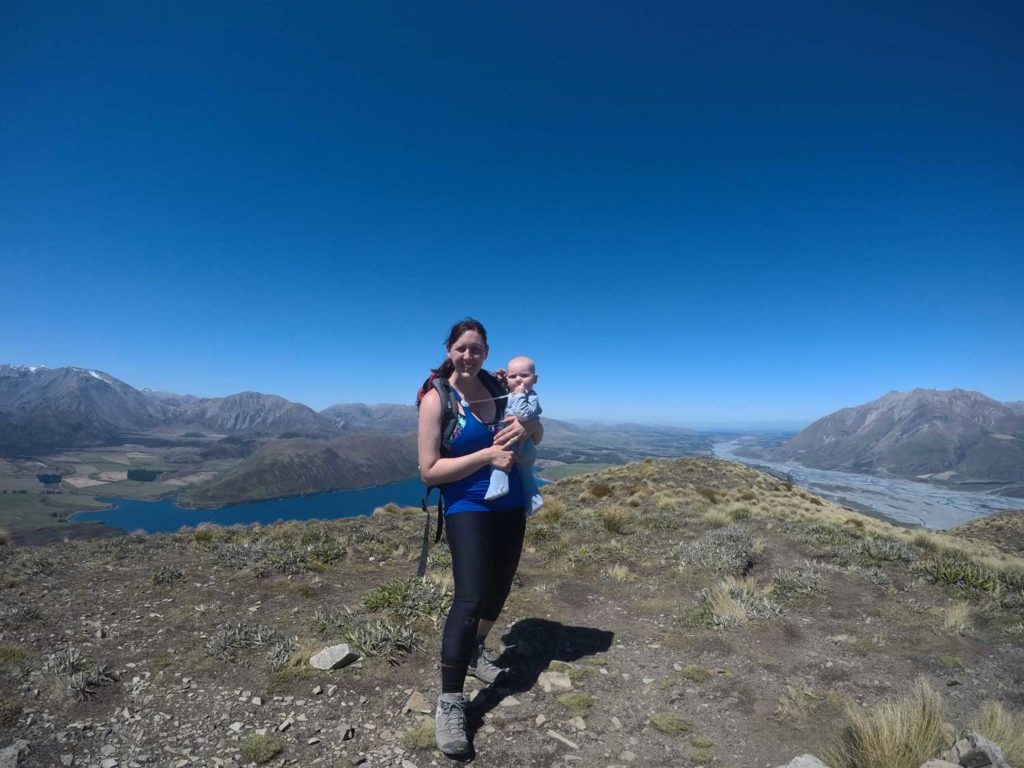 360 degree views at Peak Hill Walk, Canterbury, New Zealand, will rival even the best at Roys Peak Wanaka // Backyard Travel Family